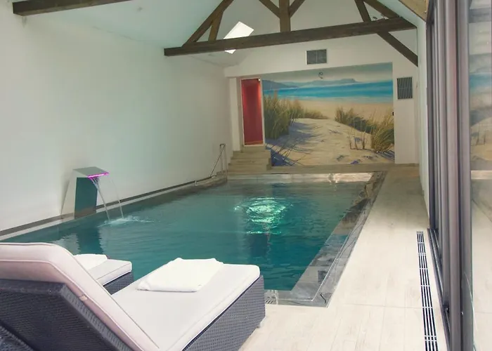 Le Clos Des Montants 3*